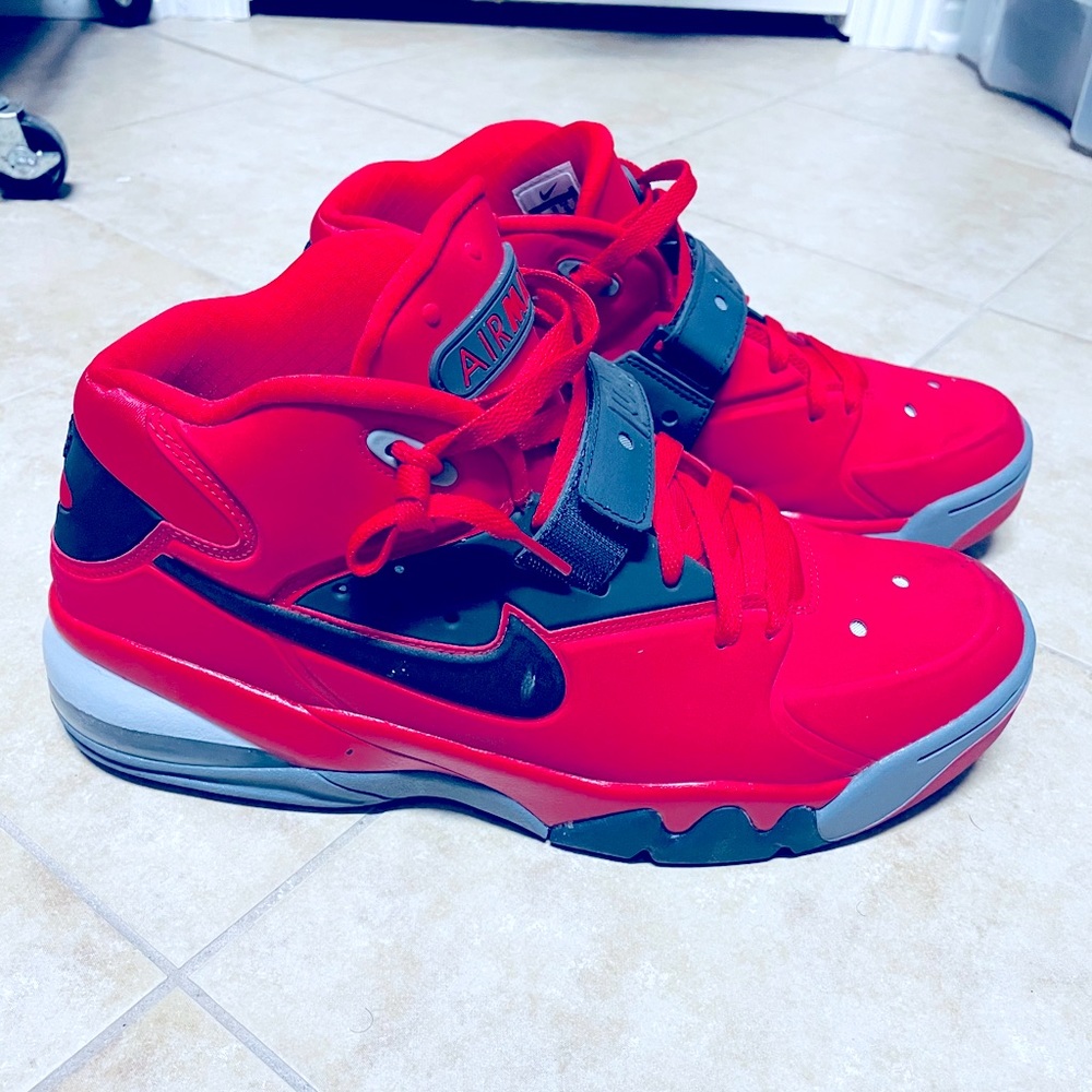 Nike Air Force Max Black Red